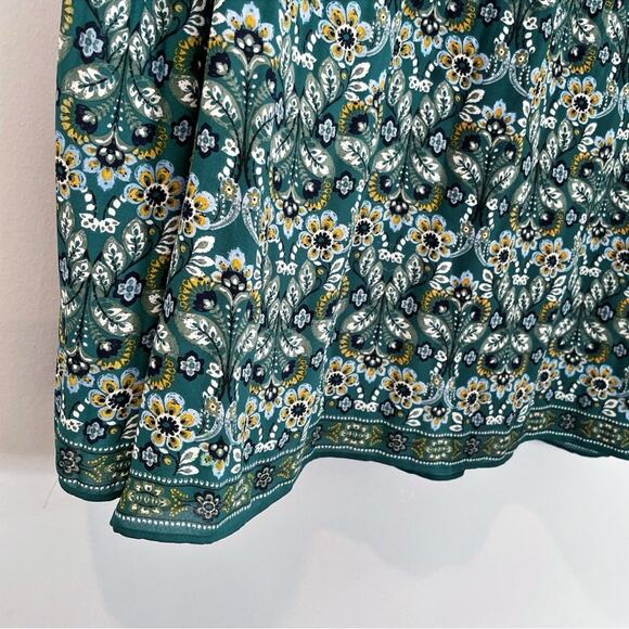 Max Studio Floral Long Sleeve Blouse Green Size Small EUC - Picture 7 of 13